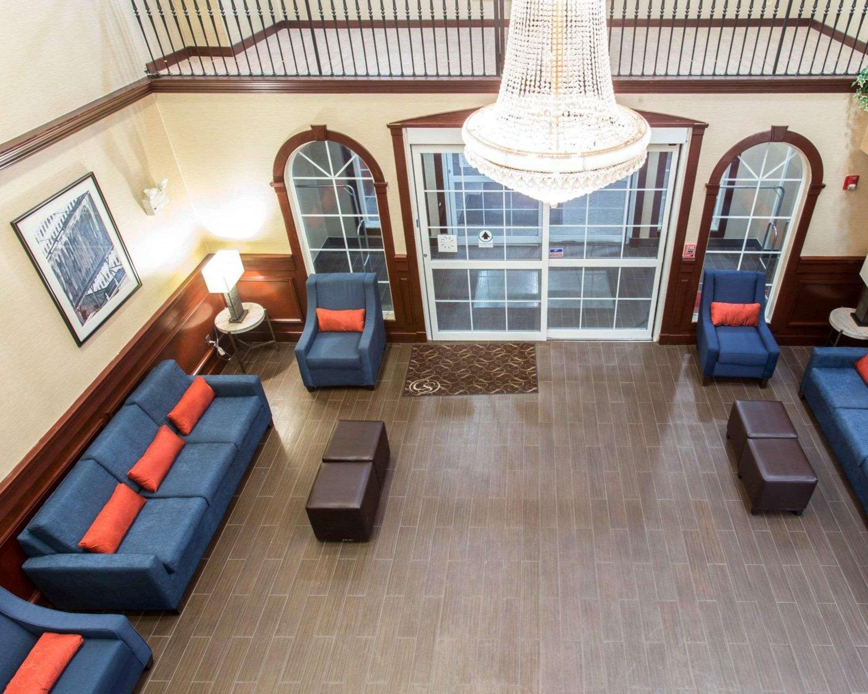 Comfort Suites Newark - Harrison Exterior foto