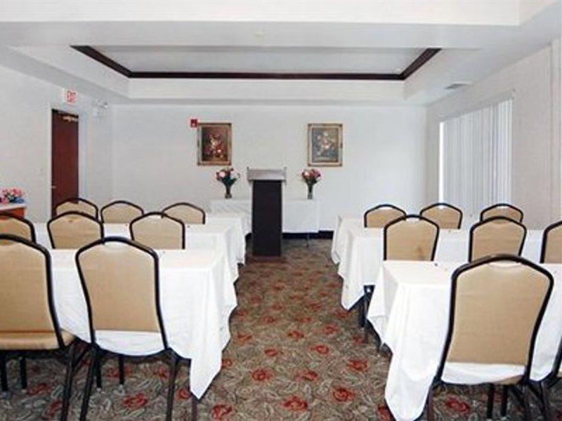 Comfort Suites Newark - Harrison Facilități foto